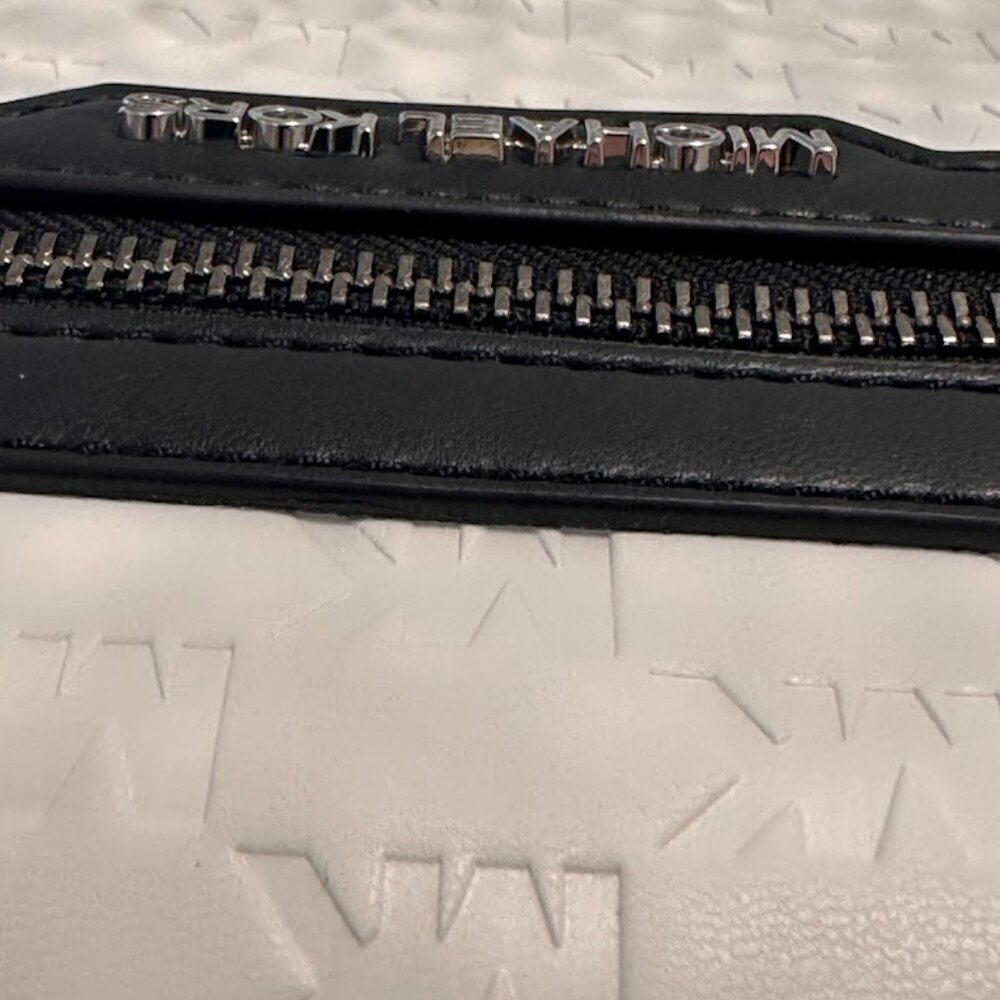 Michael Kors Bright White & Black Cooper Logo Embossed Backpack NWT - Picture 15 of 16